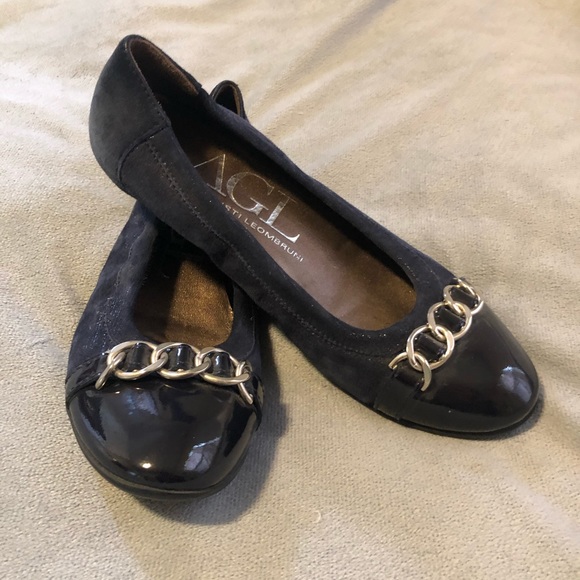 Attilio Giusti Leombruni AGL Navy Flats - Picture 1 of 5